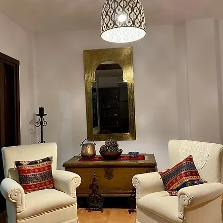 Casa De La Alberzana