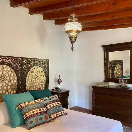 Casa De La Alberzana Villa
